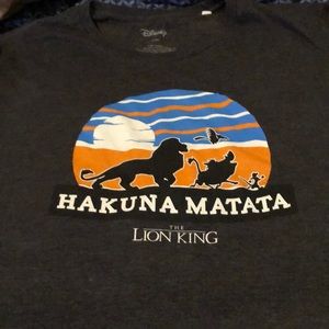 Gray lion king T-shirt